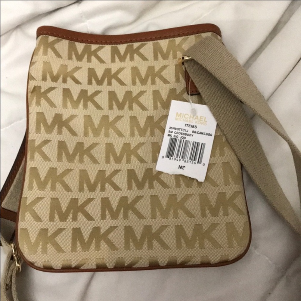 Michael kors crossbody - Picture 4 of 7